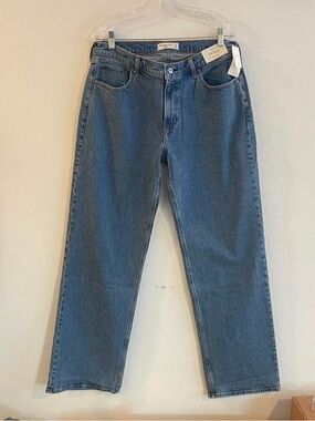 Abercrombie & Fitch The Baggy Low-Rise Blue Denim Jeans